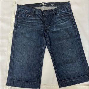 7 For All Mankind Dojo Denim Capri’s - size 30